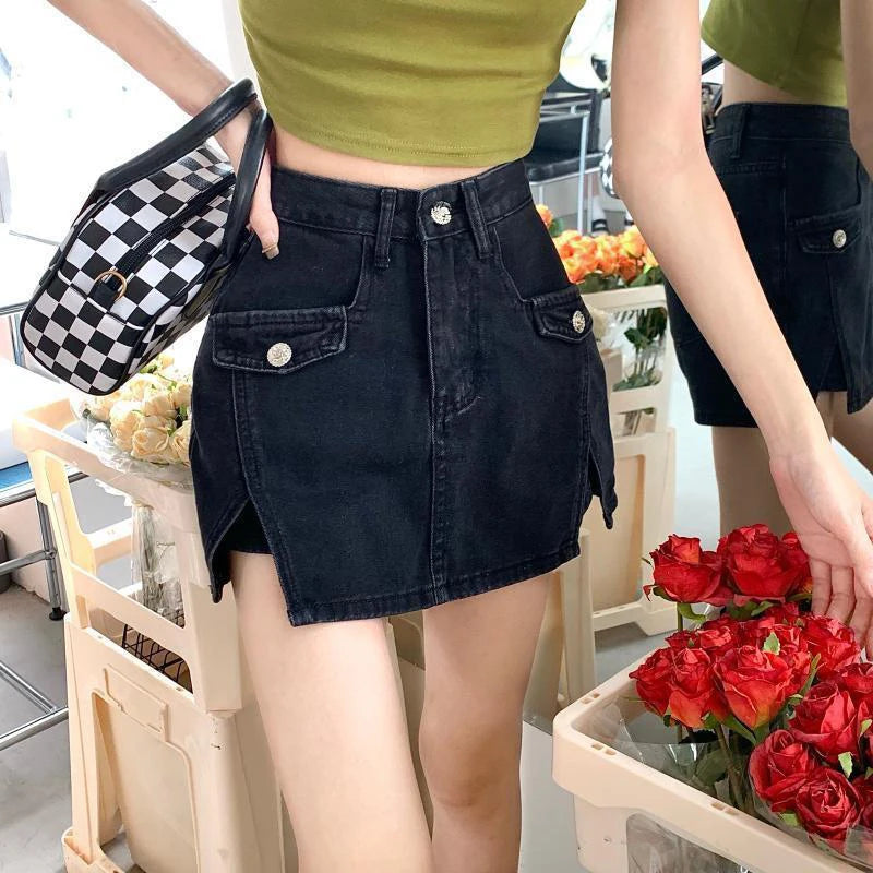 Detachable Pouch Denim Shorts